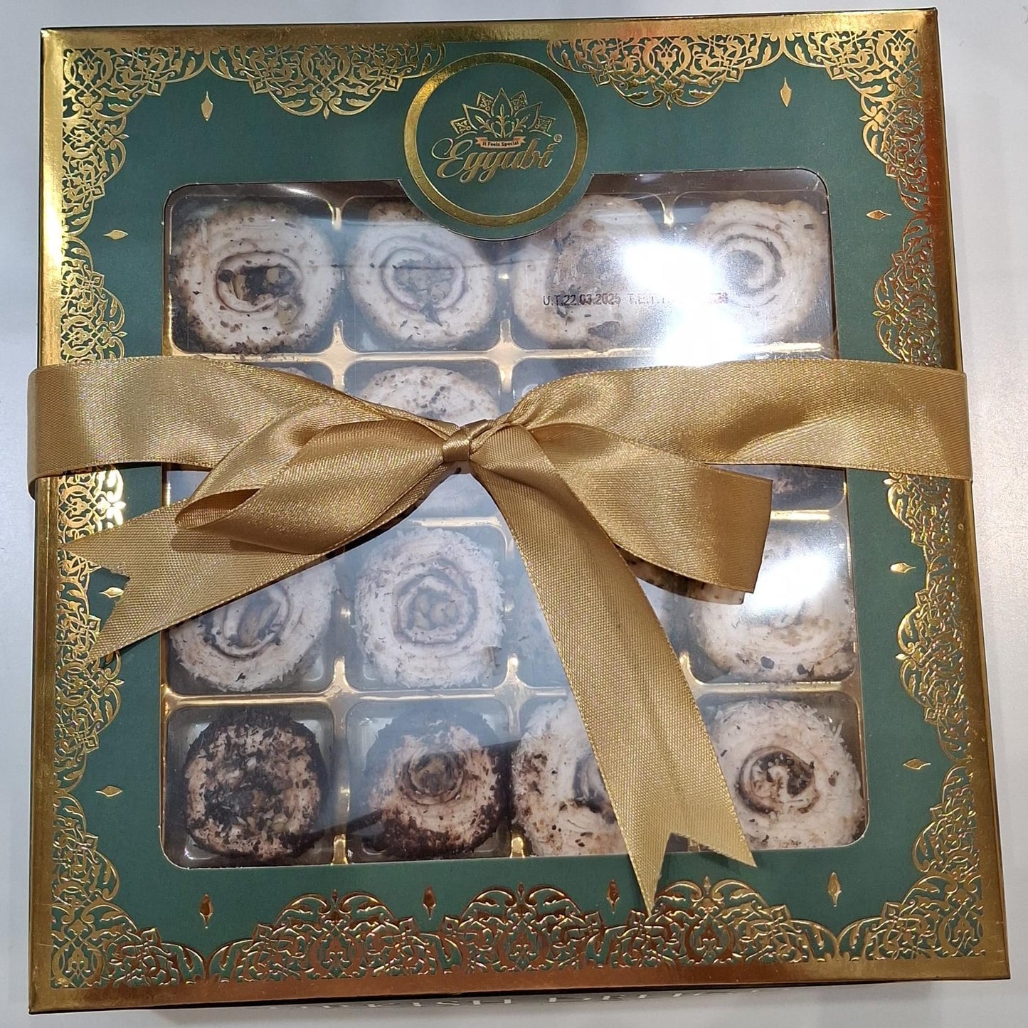 Eyyubi Deluxe Turkish Delight Gift Box – Marshmallow Pistachio Rolls (350g)